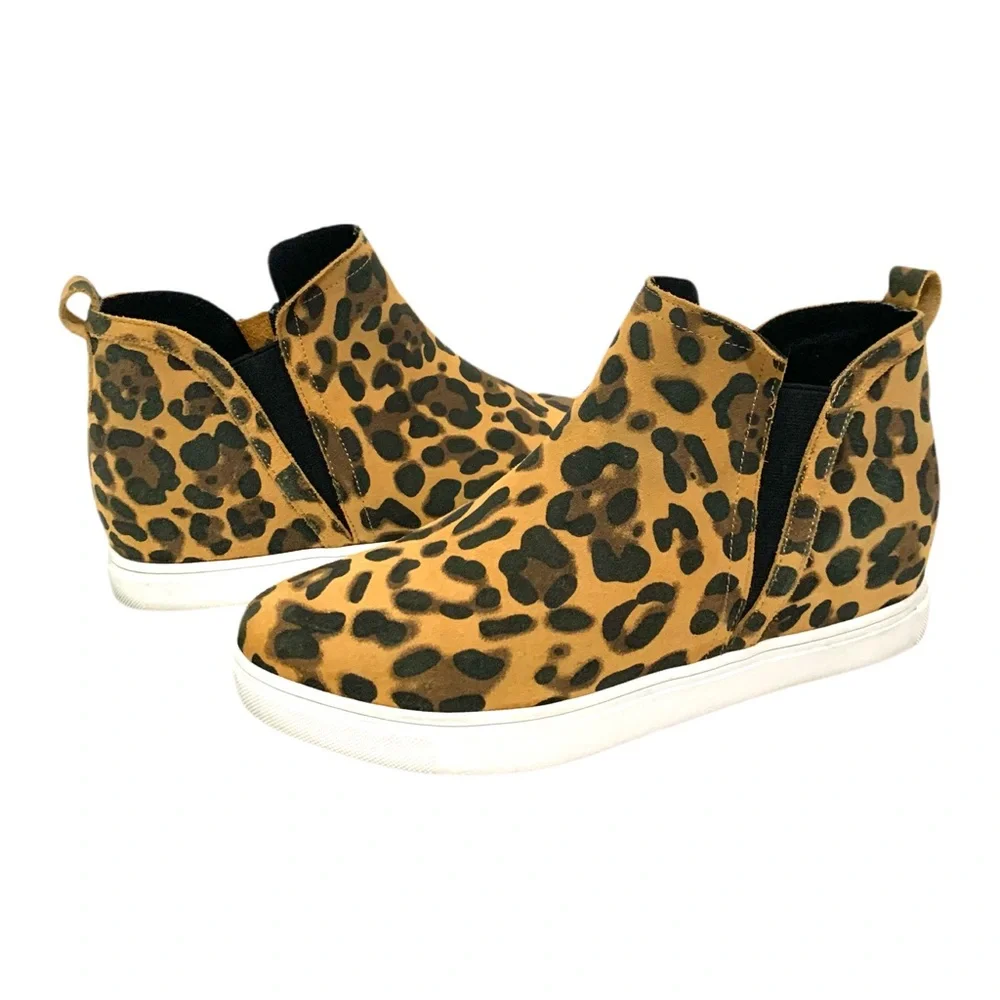 Blondo  On Trend Cheetah Print High-Top Sneakers Waterproof Size 9